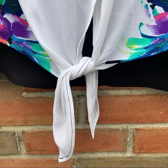 𝅺Peter Nygard Sheer Floral Long Sleeve Blouse - Picture 2 of 7